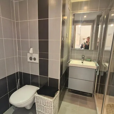 Appartement Avec Parking, Animaux Admis - 4 Pers.